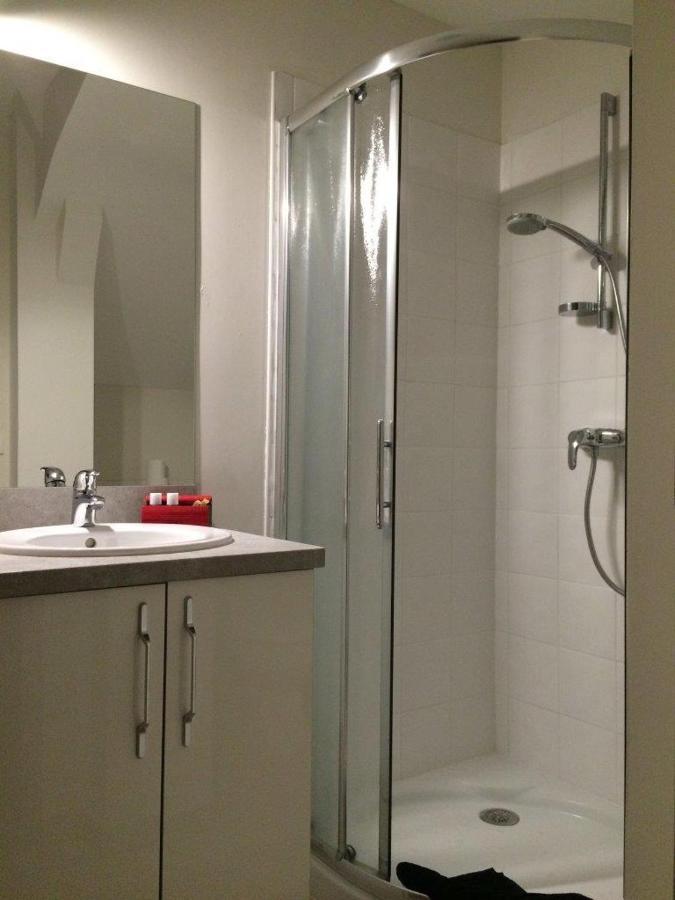 Le Studio Du Chateau Auriac-sur-Vendinelle Buitenkant foto